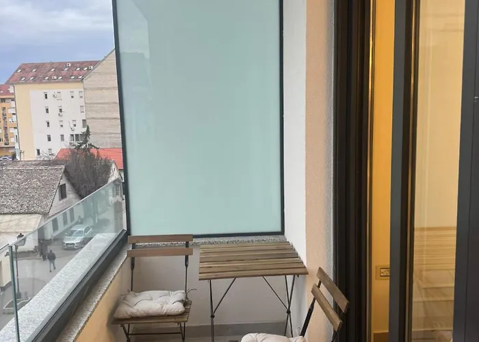 Yellow Diamond Center Free Parking 公寓 诺威萨